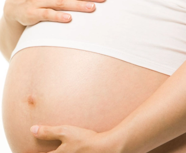 how much folic acid do women need